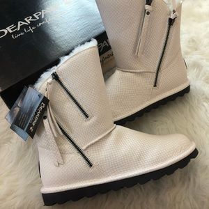 bearpaw white boots